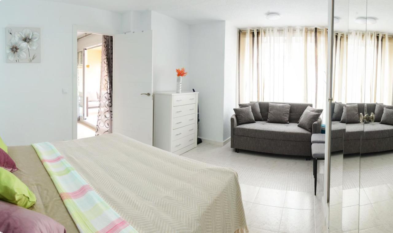Holiday Suite Playa Del Cura 托雷维耶哈 外观 照片