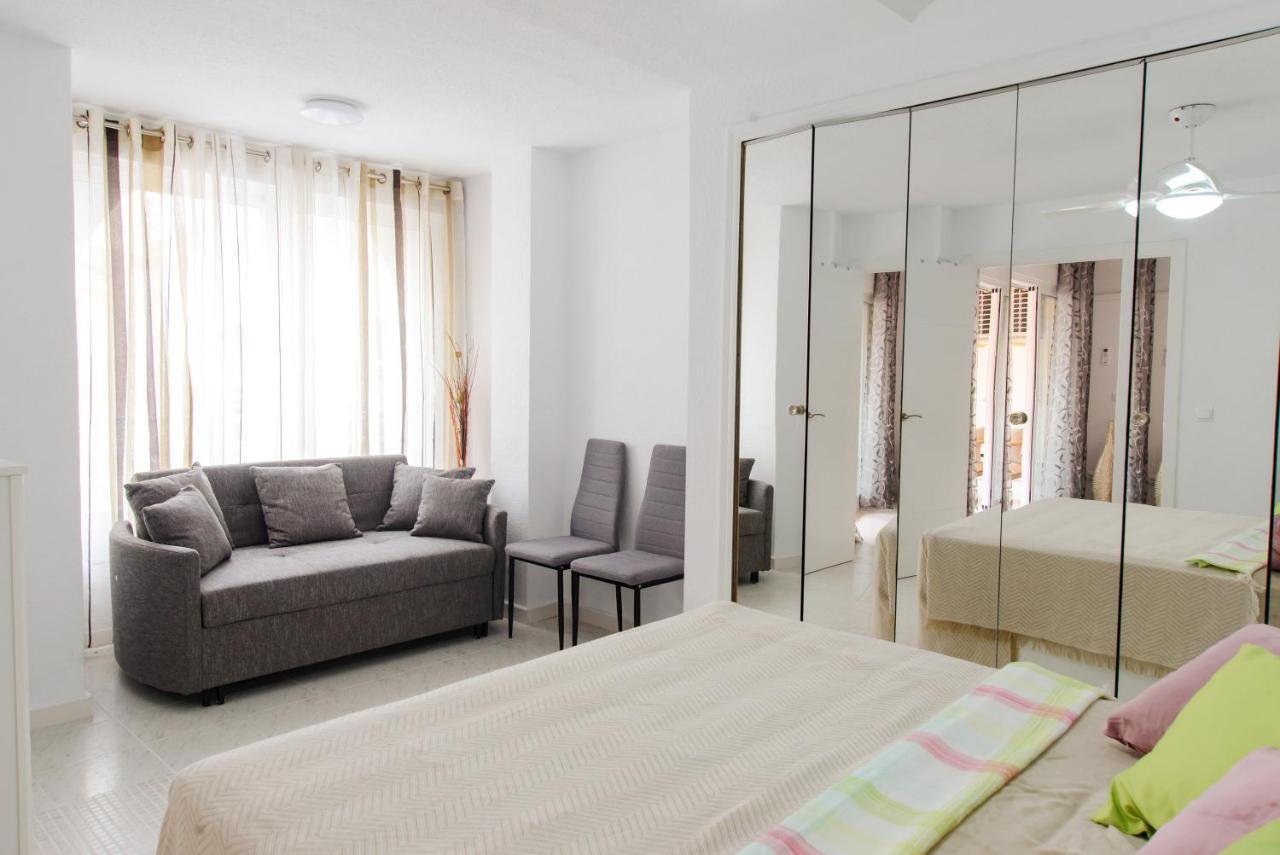 Holiday Suite Playa Del Cura 托雷维耶哈 外观 照片