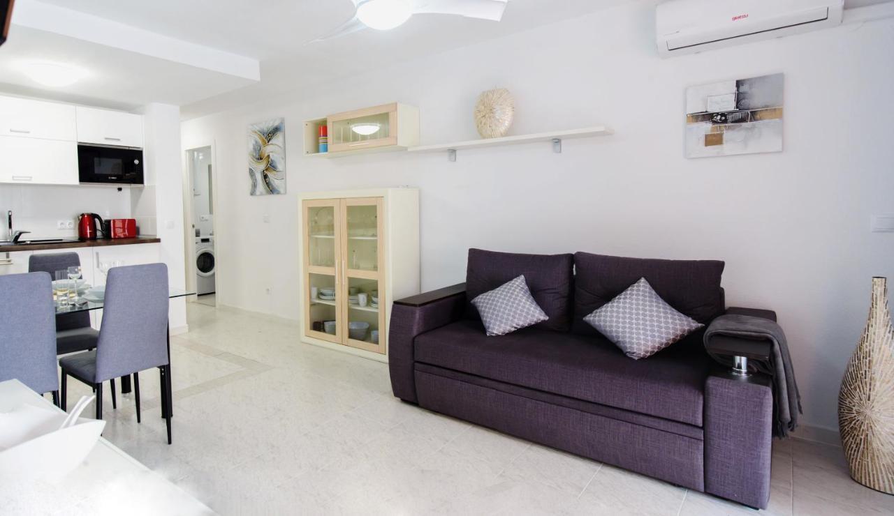 Holiday Suite Playa Del Cura 托雷维耶哈 外观 照片
