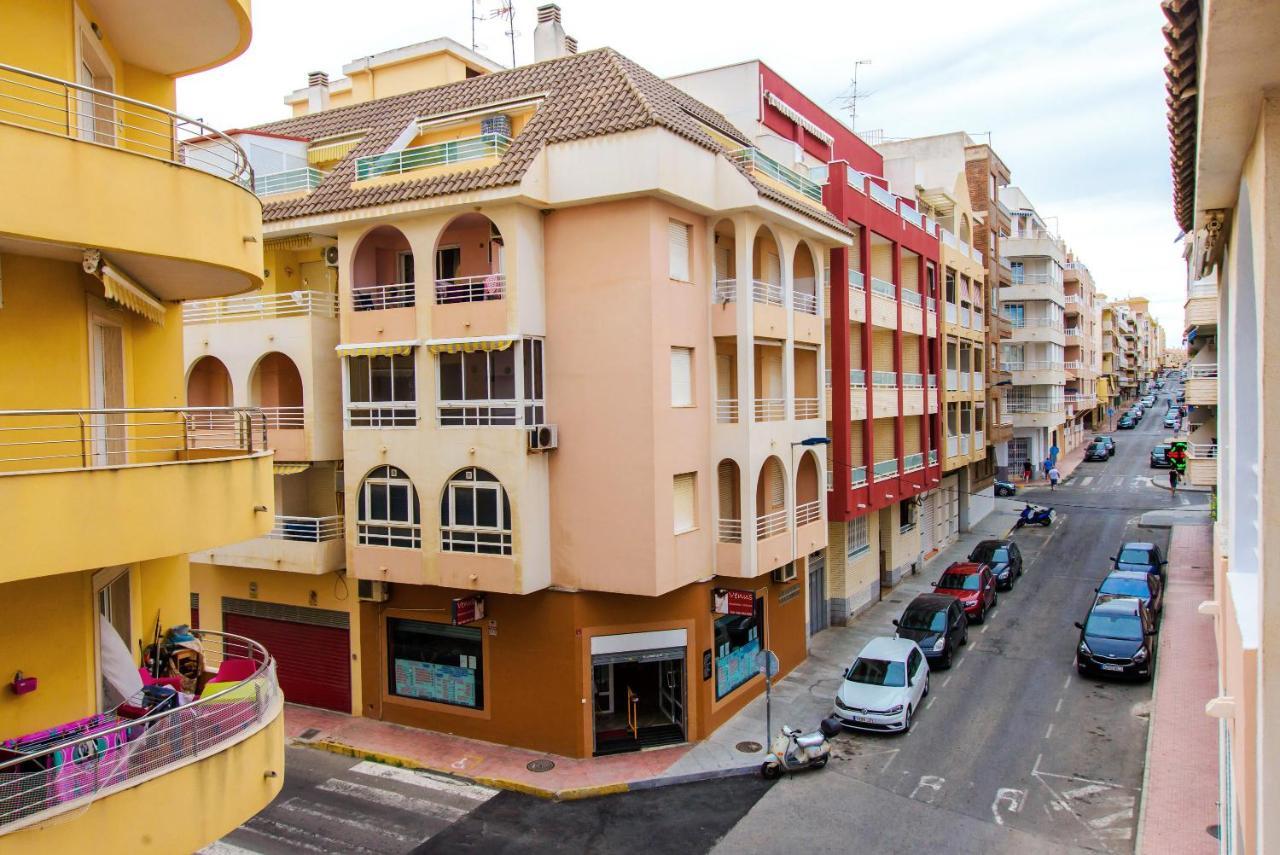 Holiday Suite Playa Del Cura 托雷维耶哈 外观 照片